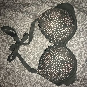 Cut out Shore bikini top.